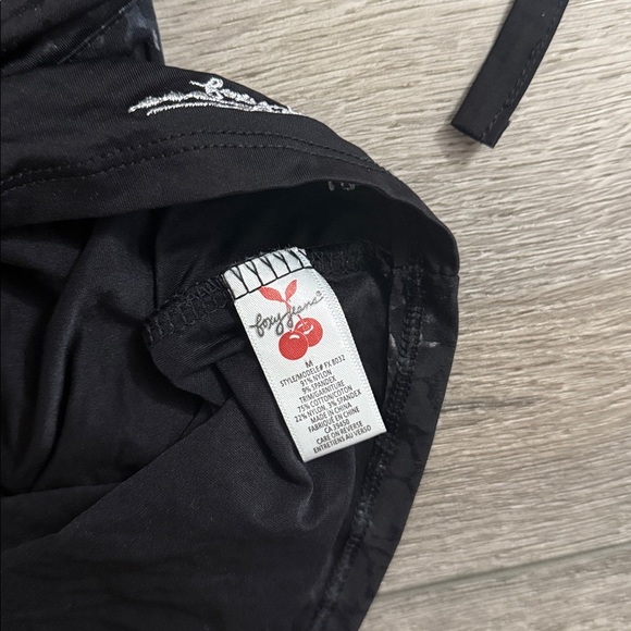 Foxy jeans Y2K style top medium new with tags - Picture 6 of 6